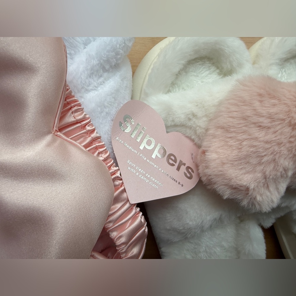 Luxurious White and Pink Women's Robe Set /slippers size 8/9 - Picture 7 of 8